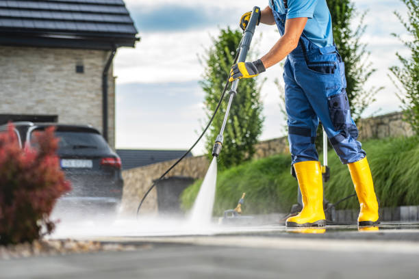 Why Choose Our Certified Pressure Washing Experts for Your Project Needs in Pontiac, MI?